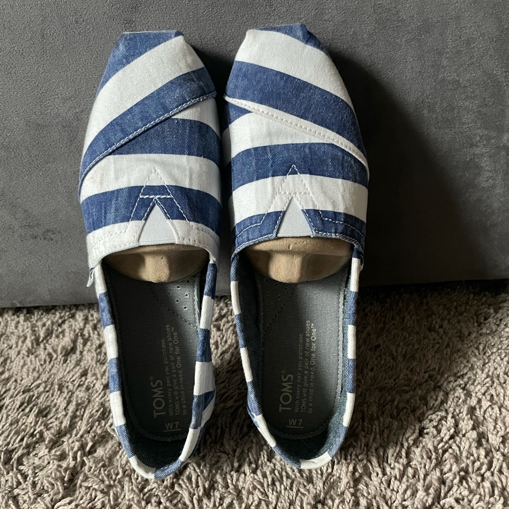 Blue Beckett TOMS